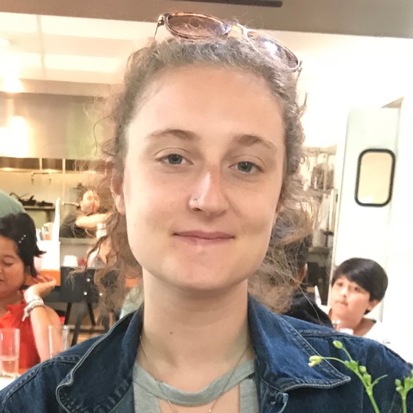 Meet your Posher, Sarah - Picture 1 of 1